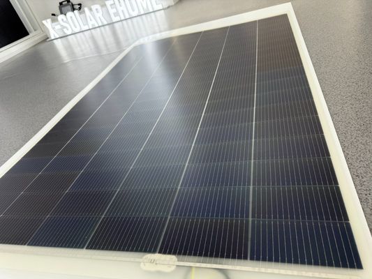 防水柔軟太陽光パネル 580W RVと太陽光発電システム パッケージ 総重量 9.100kg