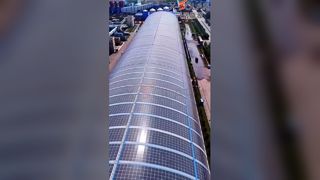 湾曲した屋根にもソーラーパネルを設置できるようになりました